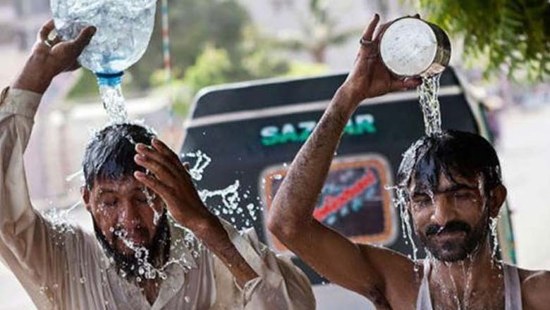 کراچی میں شدید گرمی، درجہ حرارت 45 ڈگری تک محسوس ہونے لگا