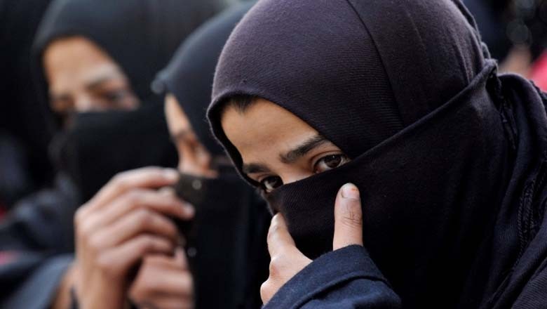 ممبئی میں کالج طالبات پر مسلم لباس پہننے پر پابندی عائد