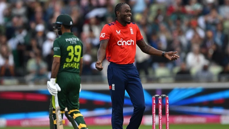 انگلینڈ نے پاکستان کو ٹی 20 میں شکست دے دی