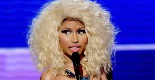 امریکی گلوکارہ ایئرپورٹ پر گرفتار، منشیات برآمد