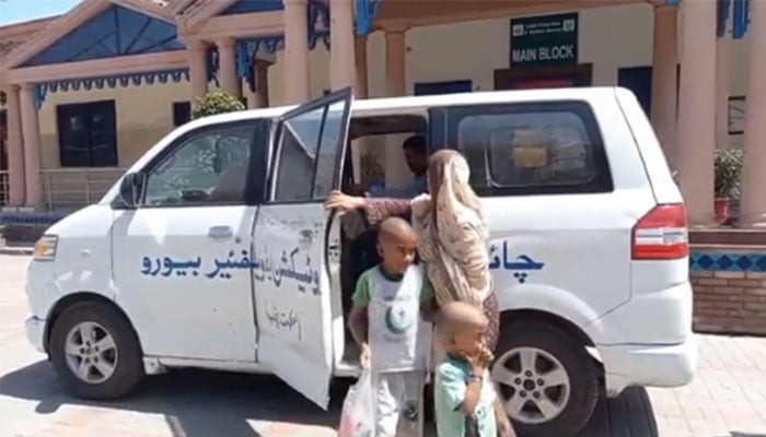 لاہور میں شوہر کی مارپیٹ سے تنگ بیوی چار بچے چھوڑ کر چلی گئی