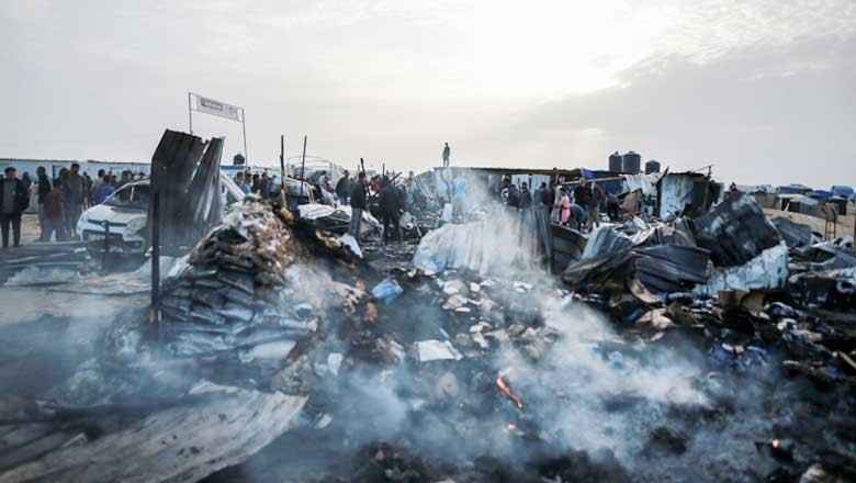 رفح میں فلسطینی پناہ گزینوں کے کیمپ پر اسرائیلی حملے میں کئی شہادتیں