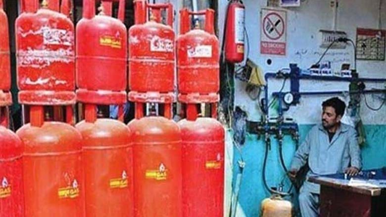 ایل پی جی کی قیمت میں بڑی کمی، مزید کمی کا امکان