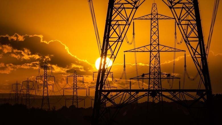 حکومت نے  200یونٹ بجلی استعمال کرنے والے صارفین کو خوشخبری سنادی