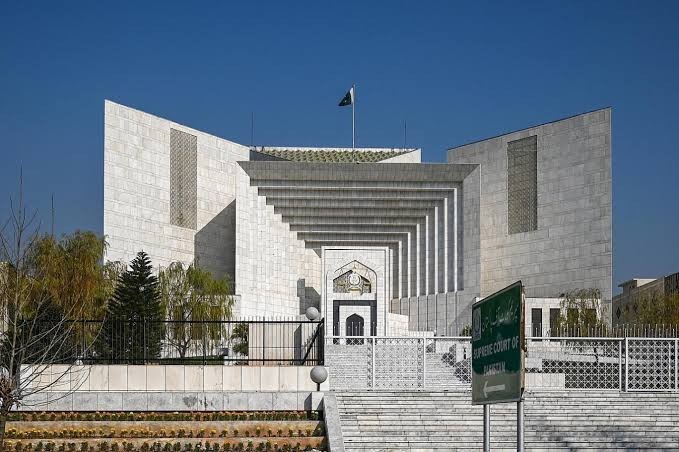 مقدمات کا بوجھ، سپریم کورٹ نے سالانہ چھٹیوں میں کمی کردی