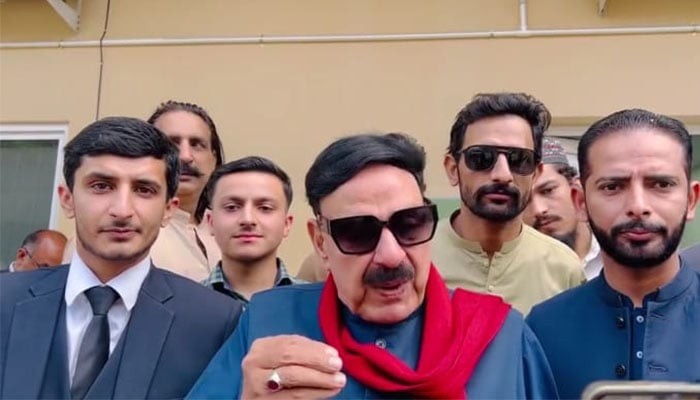 شیخ رشید کا عید پر عام معافی اور پی ٹی آئی کی خواتین قیدیوں کو رہا کرنے کامطالبہ