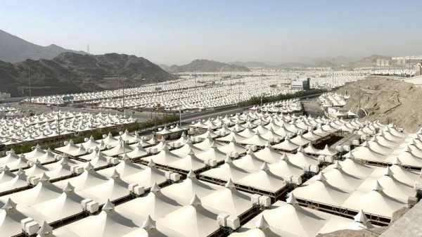 مناسک حج کا آغاز، منی میں سب سے بڑی خیمہ بستی قائم