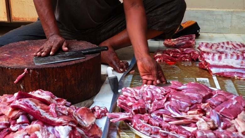 عیدالاضحی کا دوسرا روز : قربانی کے ساتھ دعوتوں کا سلسلہ بھی جاری