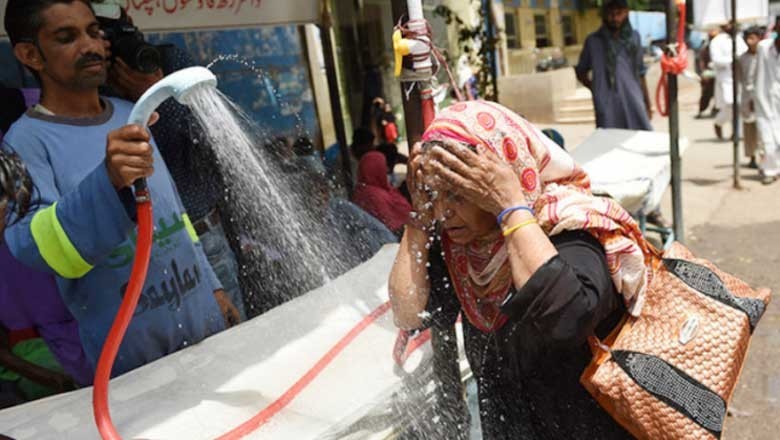 کراچی میں قیامت خیز گرمی، شدت 63 ڈگری تک محسوس کی گئی