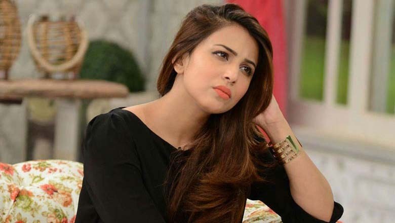 ﻿اشنا شاہ کی حاملہ ہونے کی خبروں پر لب کشائی