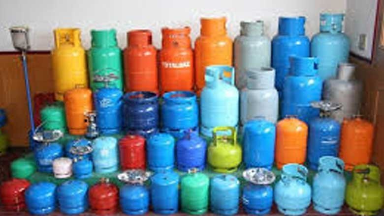 رہائشی علاقوں میں گیس سلینڈر کی دکانوں کیخلاف کریک ڈاؤن کا حکم
