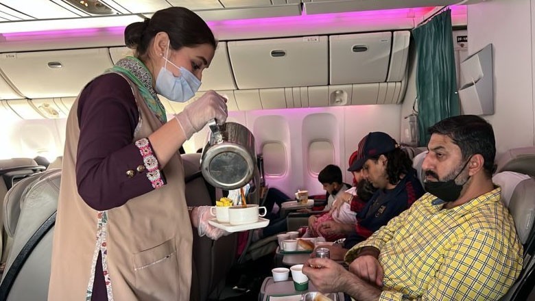 اکنامی کلاس جہاز کے ٹکٹ پر 12500 روپے ٹیکس عائد