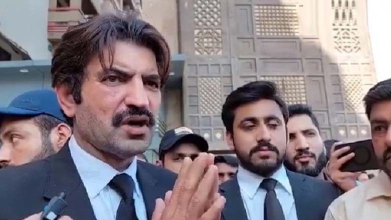 شیر افضل مروت نے عمر ایوب کے بعد شبلی فراز کے استعفے کا مطالبہ کردیا