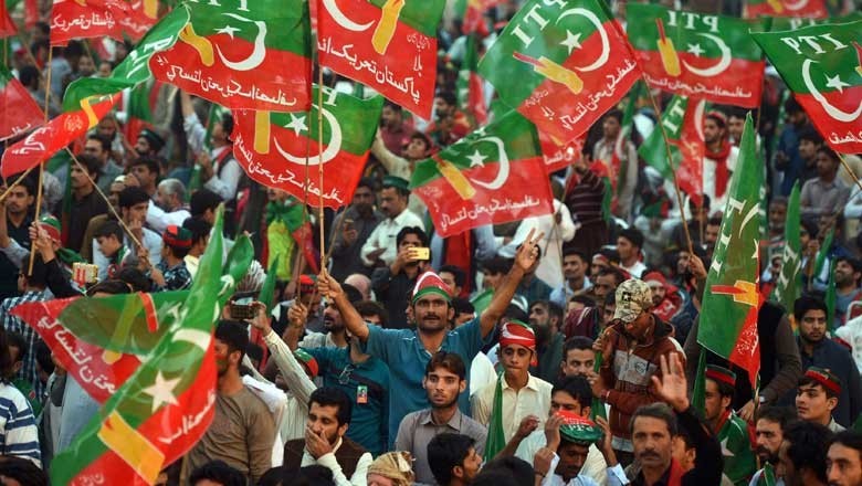 پی ٹی آئی ڈٹ گئی،  آج ہر صورت اسلام آباد میں جلسے کا اعلان، پولیس نے پنڈال گھیر لیا