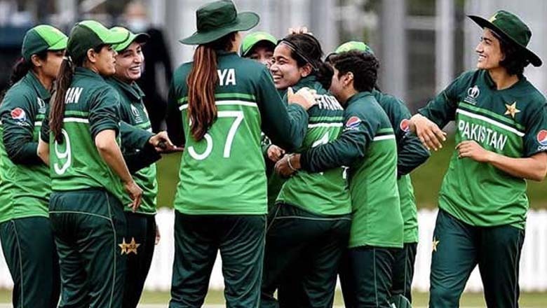 پاکستان کرکٹ بورڈ نے دو خواتین کھلاڑیوں پر جرمانے عائد کردیے