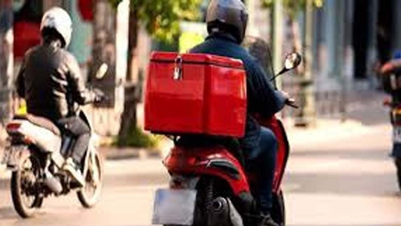 کراچی میں پیزا ڈیلیوری کے ذریعے منشیات سپلائی کی جانے لگی