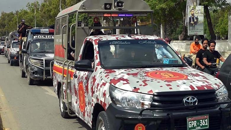 محرم الحرام میں کراچی کی سیکیورٹی سخت، رینجرز اور پولیس کا فلیگ مارچ