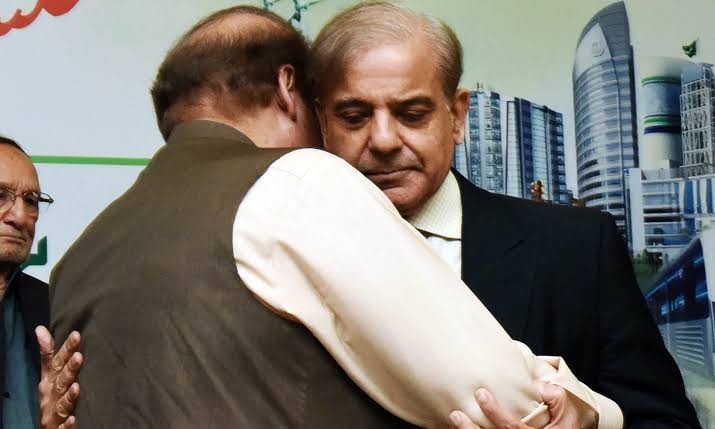 تحریک انصاف پر پابندی کا فیصلہ، شدید ردعمل اور اندرونی مخالفت کے بعد حکومت کا یوٹرن