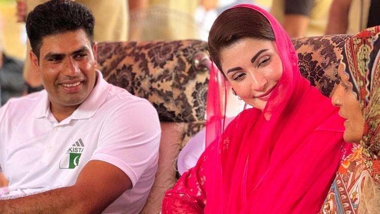 وزیر اعلی پنجاب کا ارشد ندیم کو خصوصی نمبر پلیٹ کی گاڑی اور دس کروڑ روپے کا تحفہ