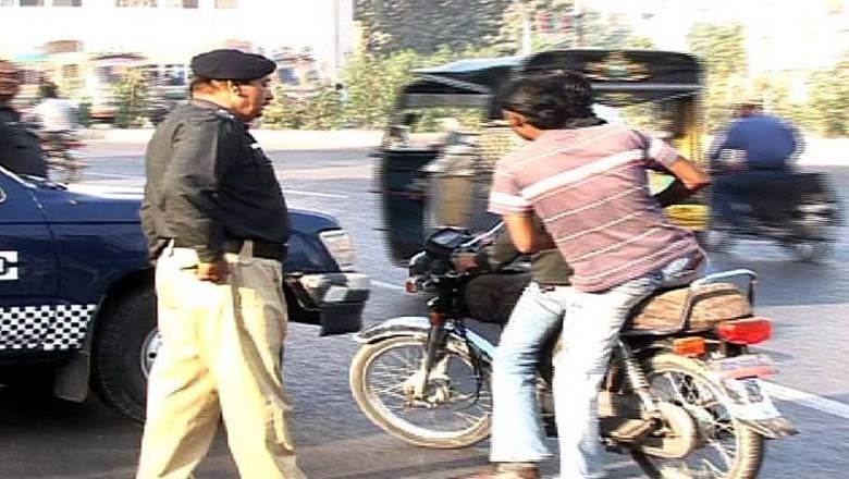 موٹر سائیکل کی ڈبل سواری پر پابندی عائد