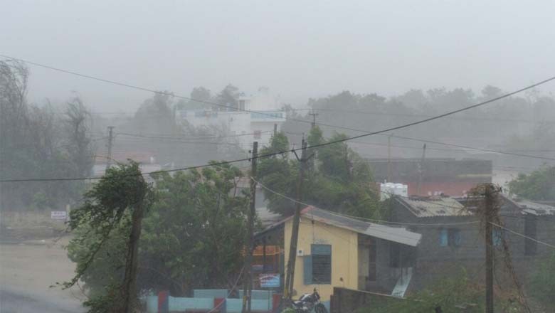 بھارت، گجرات تیز بارشوں کے باعث 99 افراد ہلاک