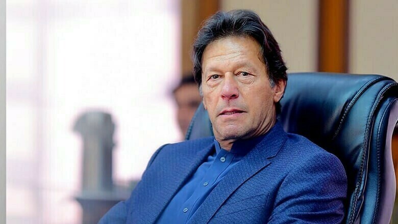 جمہوریت کی باتیں کرنے والے بوٹ کے آگے لیٹ گئے، عمران خان کی مذاکرات کی تصدیق
