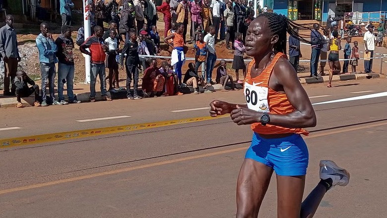 بوائے فرینڈ کے ہاتھوں زندہ جلائی جانے والی ایتھلیٹ دم توڑ گئی