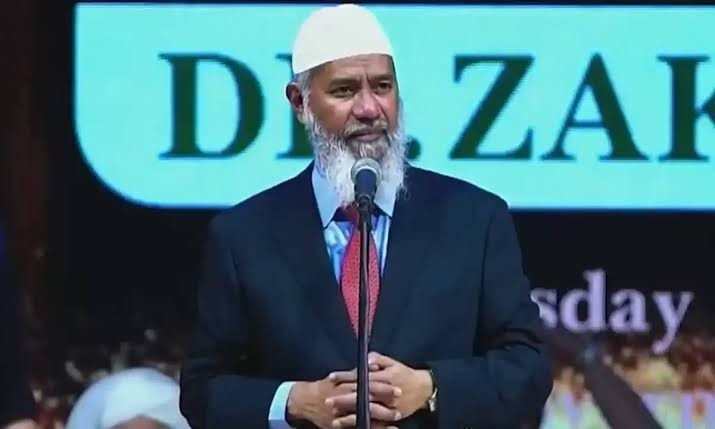 جس دن پاکستان میں شریعت نافذ ہوگی خود آکر شہریت مانگوں گا، ذاکر نائیک