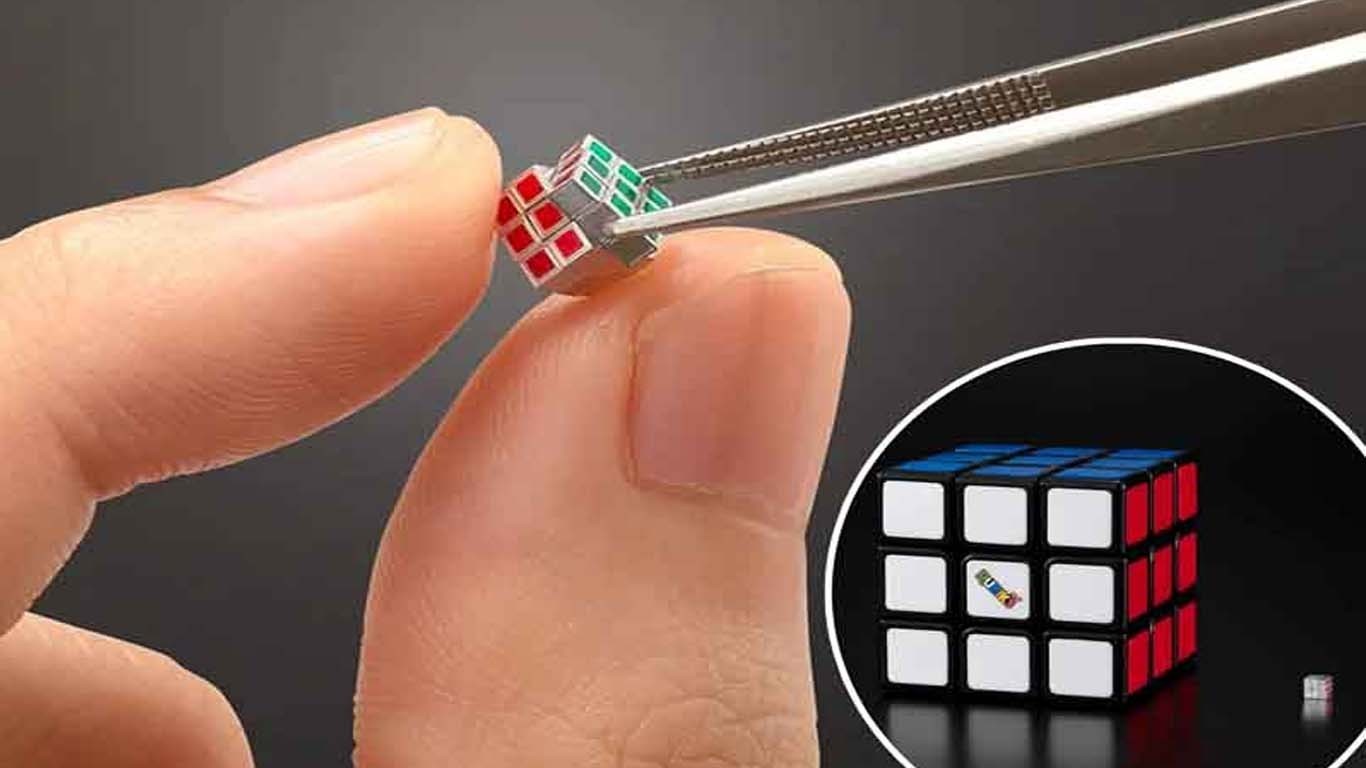 جاپانی کمپنی نے دنیا کا سب سے چھوٹا روبیک کیوب تیار کرلیا