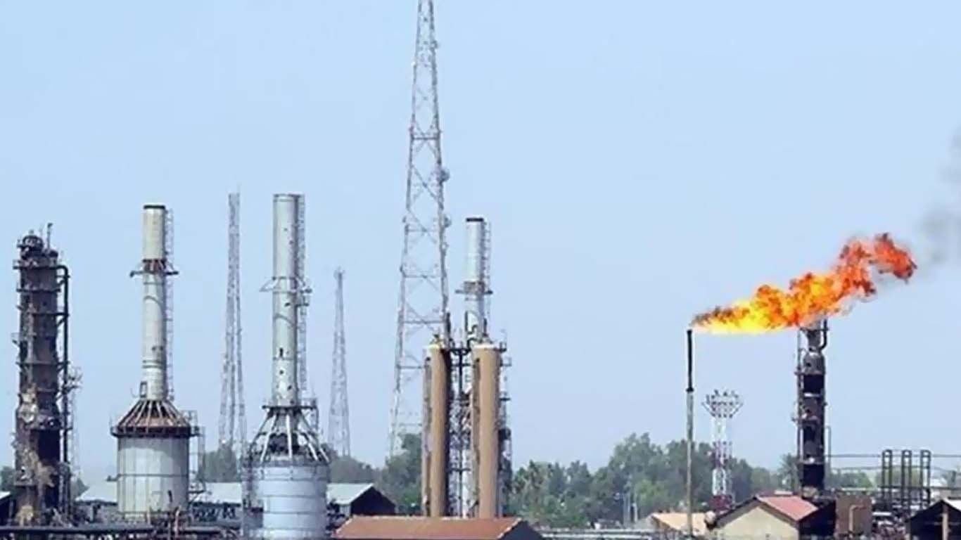 پاکستان کی سب سے بڑی آئل ریفائنری کو بند کردیا گیا