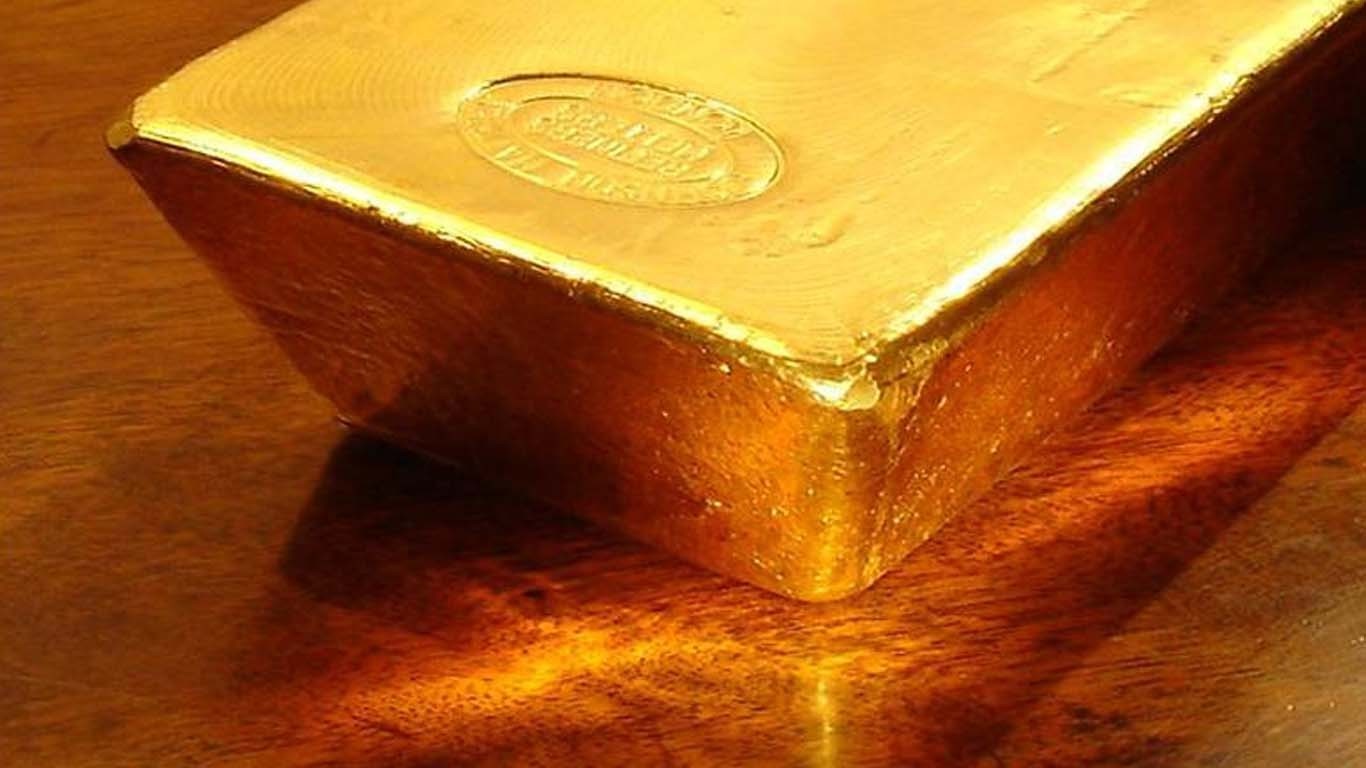 سونے کی عالمی اور مقامی مارکیٹوں میں قیمت مزید گر گئی