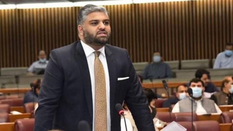 زین قریشی نے شوکاز نوٹس ملنے پر قومی اسمبلی کا عہدہ چھوڑ دیا