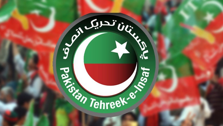 پی ٹی آئی کو دھچکا؟ سینیٹر نے استعفی دے دیا