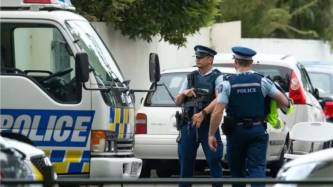 نیوزی لینڈ میں نامعلوم حملہ آور نے مسجد کو آگ لگادی