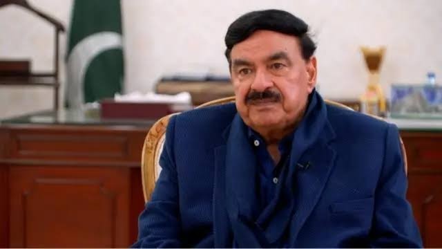 آصف زرداری کے قتل کی سازش کے کیس میں شیخ رشید بری