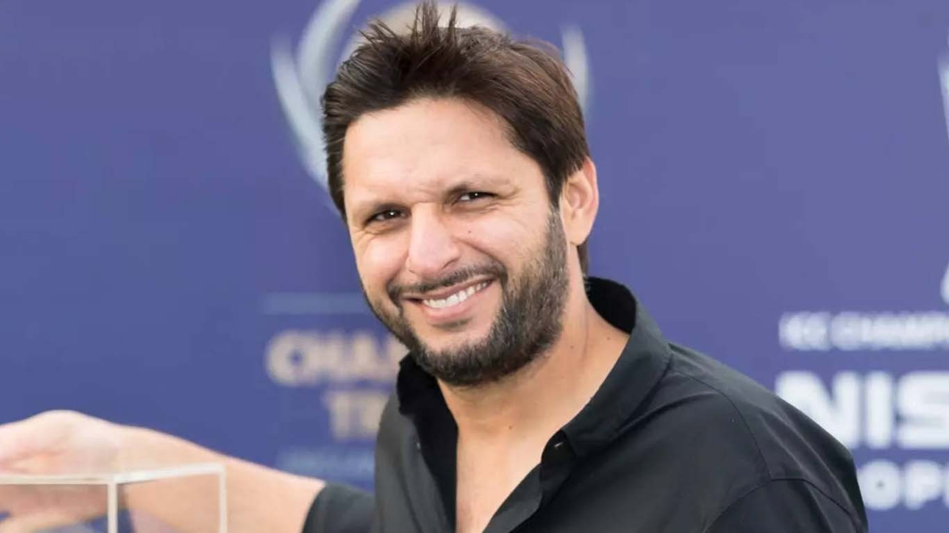 جنرل (ر) فیض کیخلاف کارروائی سے خود احتسابی کے بیانیے کو تقویت ملے گی، شاہد آفریدی