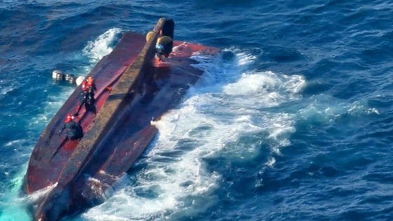 یونان میں تارکین وطن کی کشتی الٹنے کے واقعے میں پاکستانی جاں بحق، 47 کو بچالیا گیا