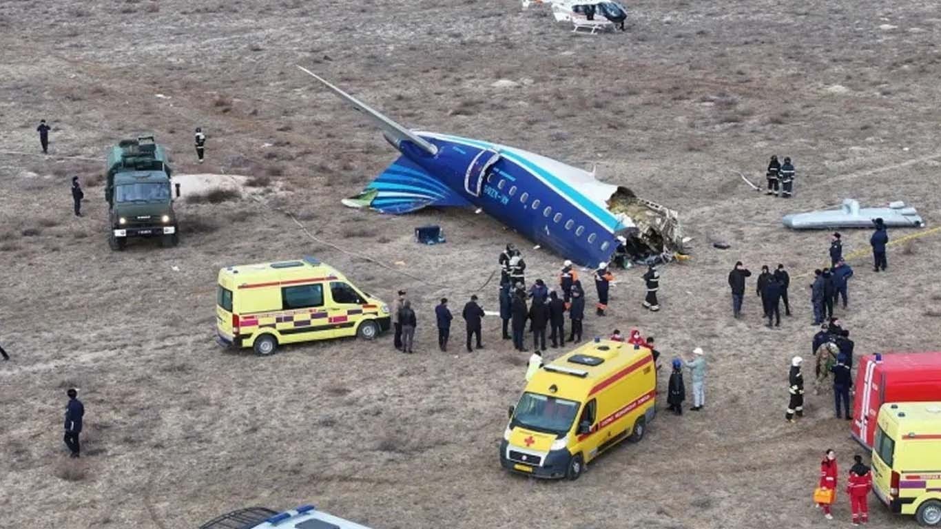 آذربائیجان :طیارہ حادثے میں 29مسافر معجزانہ طور پر بچ گئے