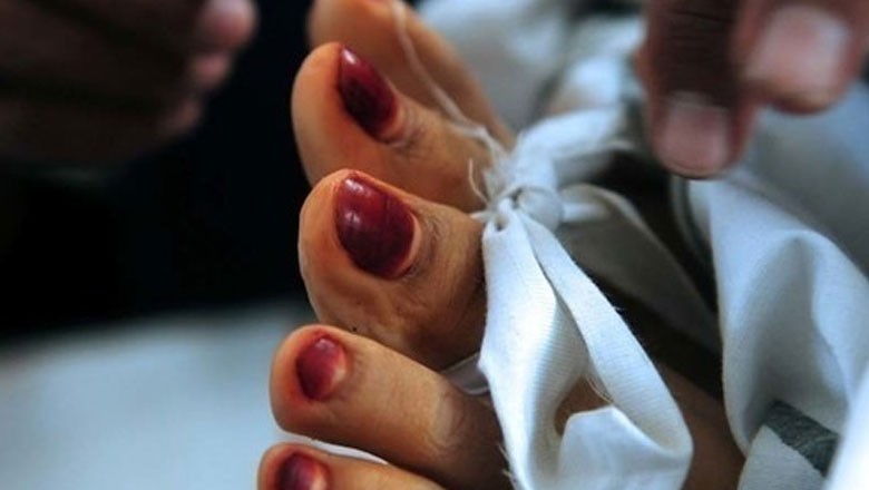 والد کی دوسری شادی پر 17 سالہ لڑکی نے دلبرداشتہ ہوکر خودکشی کرلی