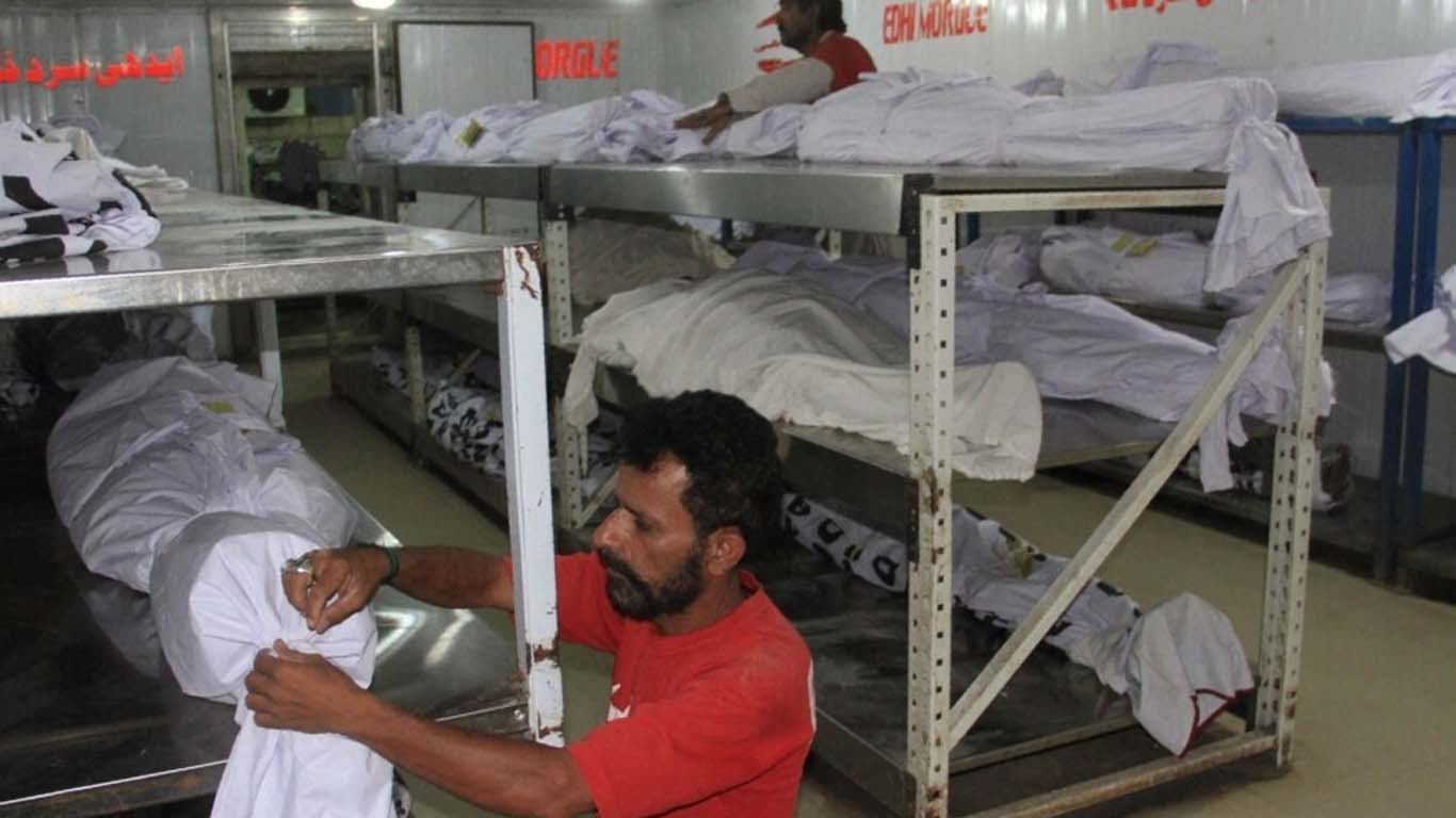 کراچی میں شدید سردی، 13 افراد جان سے گئے