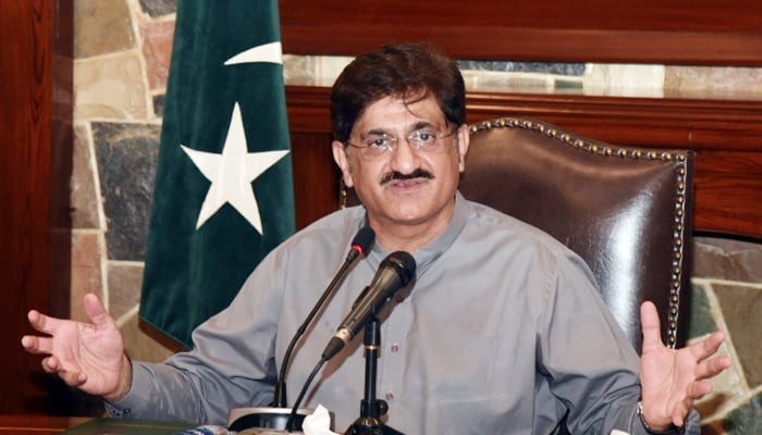 وزیر اعلی سندھ کے جہاز میں بغیر اجازت سفر کرنے والے افسران کی شامت آگئی