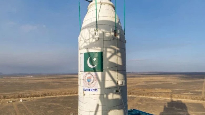 پاکستان میں تیار ہونے والا پہلا الیکٹرو آپٹیکل سیٹلائٹ خلا میں روانہ