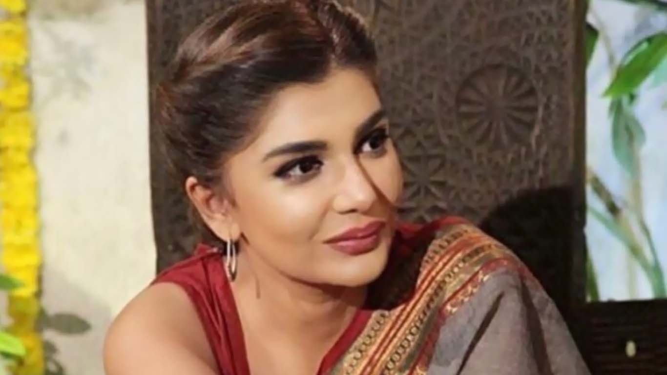 عفت عمر نے 53 بہاریں دیکھ لیں