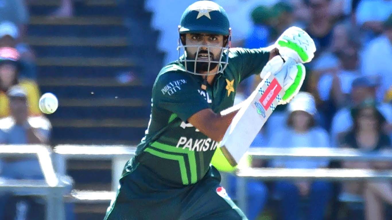 مجھے کنگ شنگ کہنا بند کریں، میں کنگ نہیں، بابر اعظم