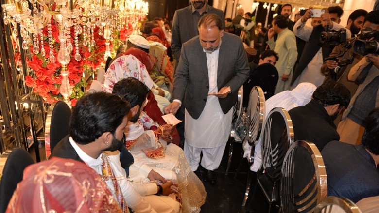 خیبرپختونخوا میں 30 جوڑوں کی اجتماعی شادیاں، حکومت کی طرف سے دو لاکھ سلامی