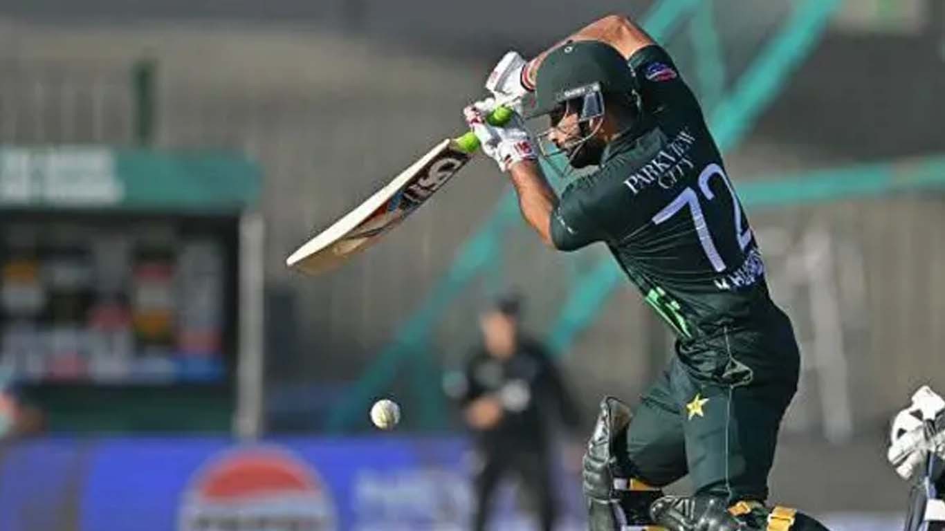 سلمان آغا سہ فریقی سیریز کے بہترین کھلاڑی قرار