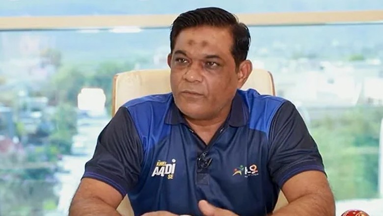 چیمپئنر ٹرافی، 6 کھلاڑیوں کی ٹیم میں جگہ نہیں بنتی مگر وہ اسکواڈ میں ہیں، راشد لطیف