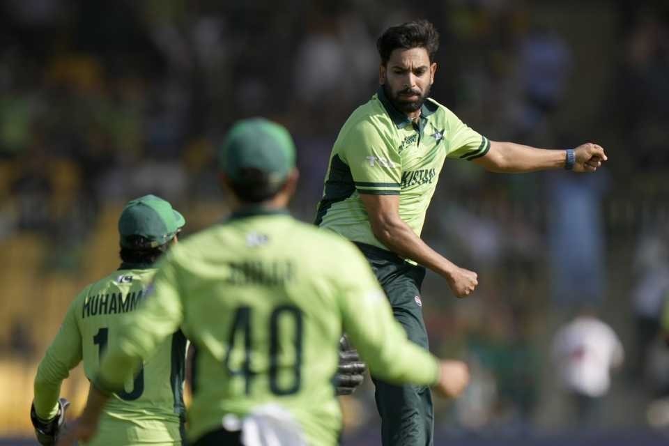 ٹام لیتھم اور ول یانگ کی شاندار بیٹنگ، نیوزی لینڈ کا پاکستان کو جیت کیلیے پہاڑ جیسا ہدف