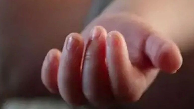 کراچی کے اسپتال میں زیر علاج بچے کی لاش گھر والے چھوڑ کر فرار