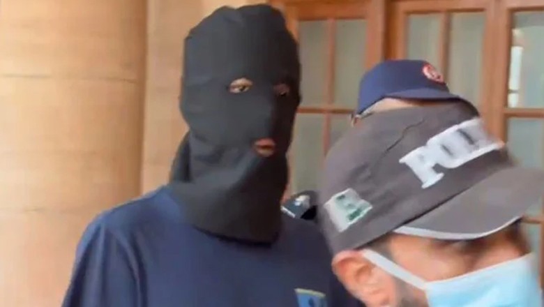 پولیس چھاپے کے وقت ارمغان نے کیا کیا؟ تہلکہ خیز رپورٹ